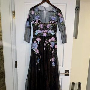 NEW Marchesa Notte Embroidered Lace Gown Size 8